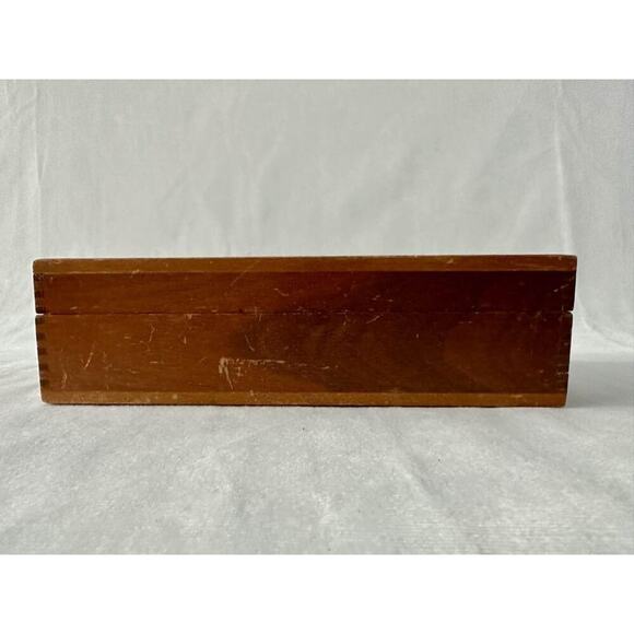 Art Nouveau  carved  tiger maple wood  trinket box - Picture 5 of 7